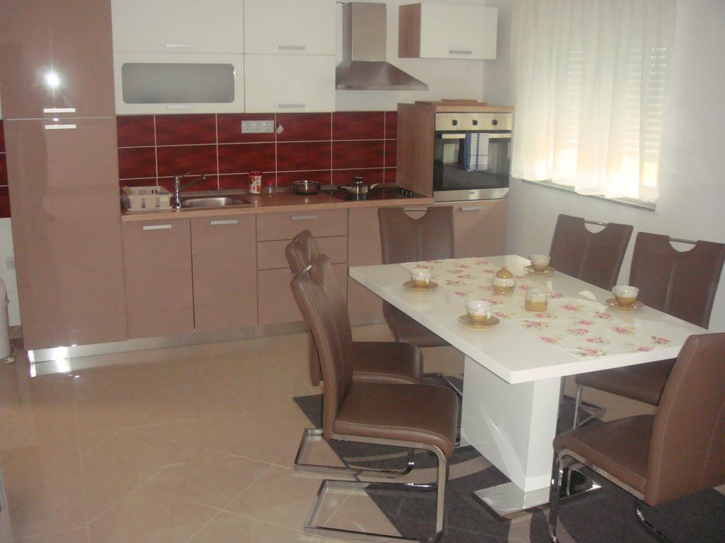 Apartments Vladimir Privlaka  Exterior foto