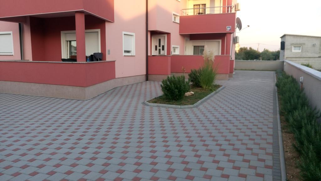 Apartments Vladimir Privlaka  Exterior foto